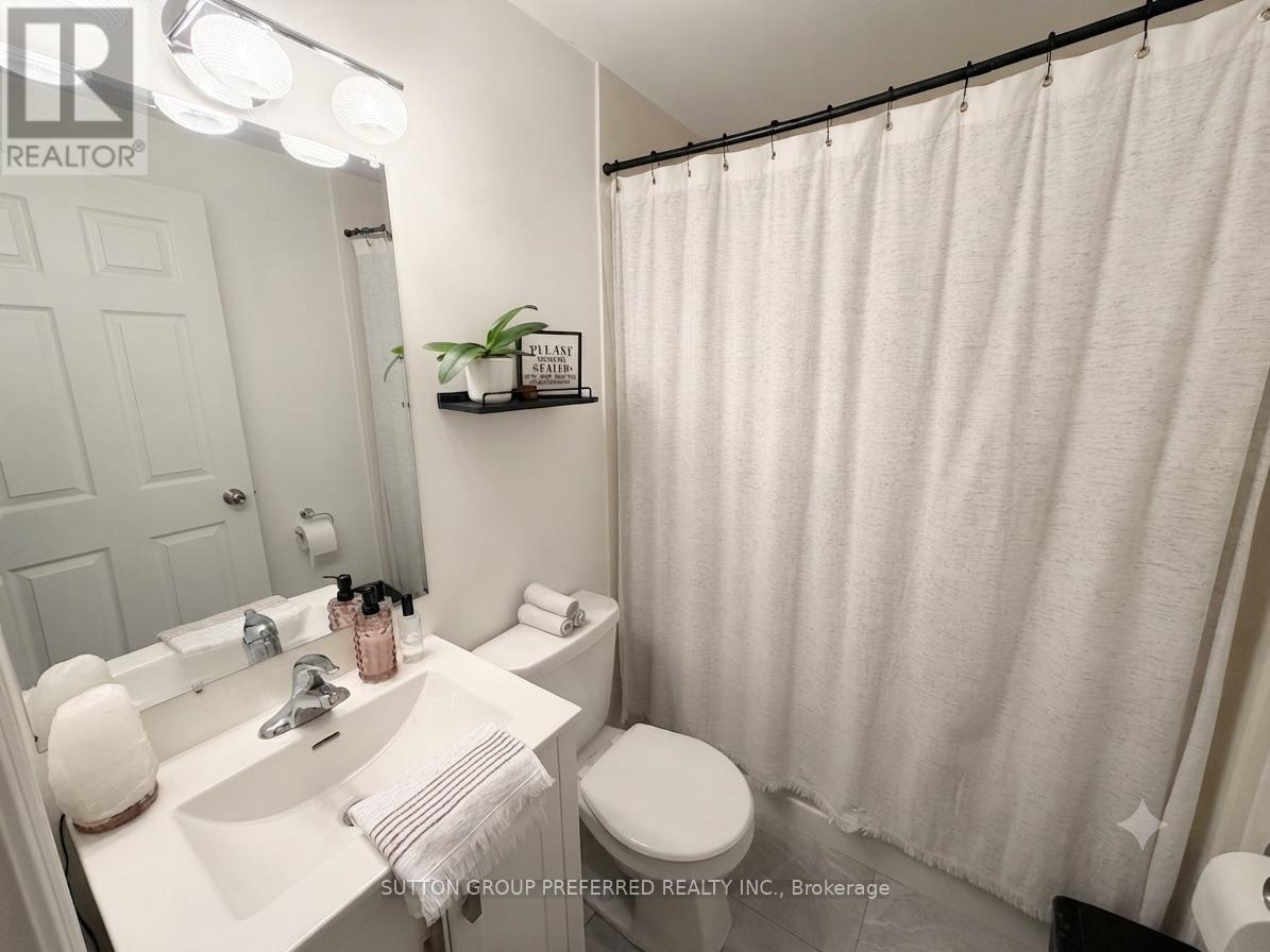 27 - 825 Dundalk Drive Property Photo 13