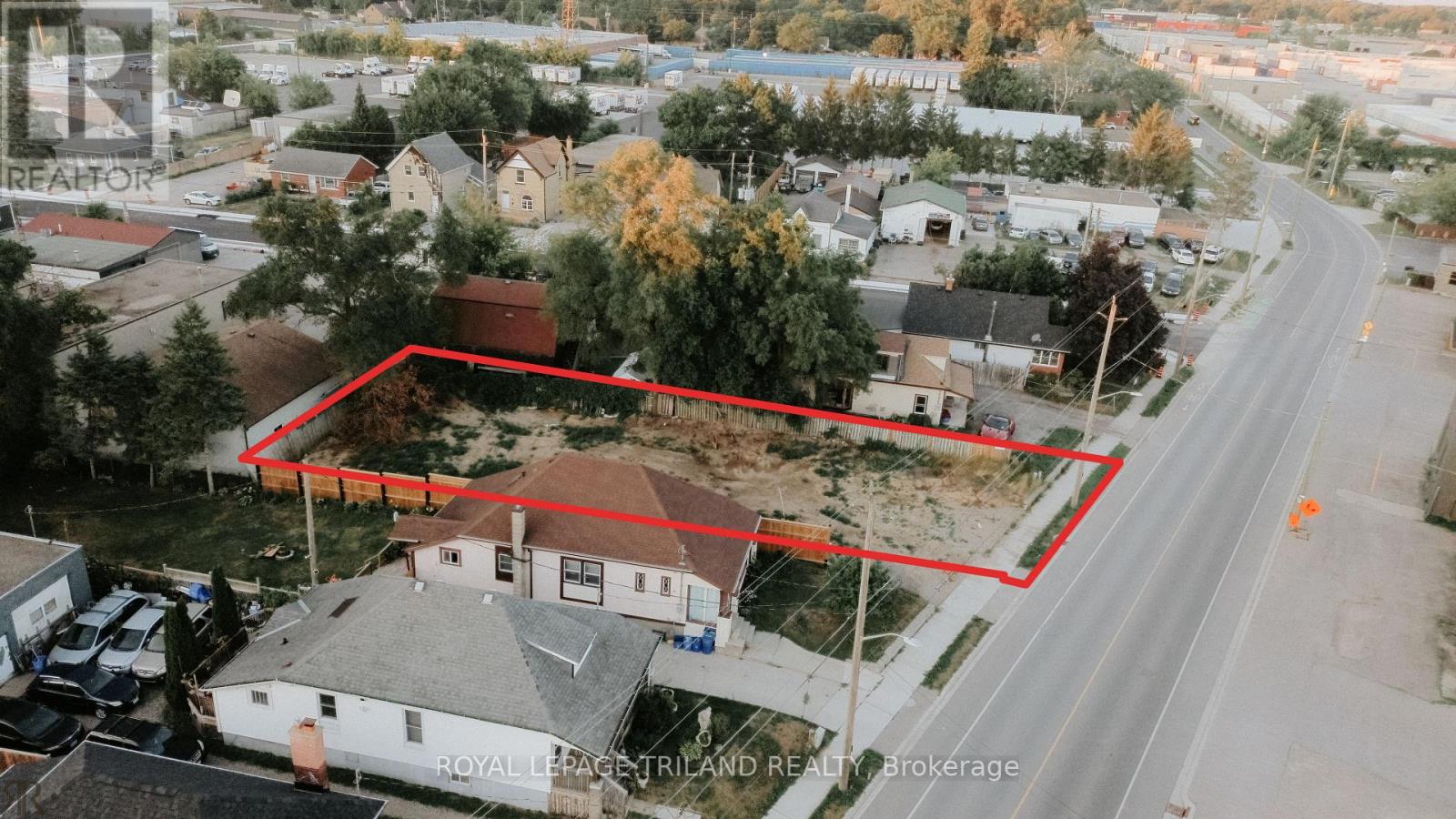 1132 Brydges Street Property Photo 4