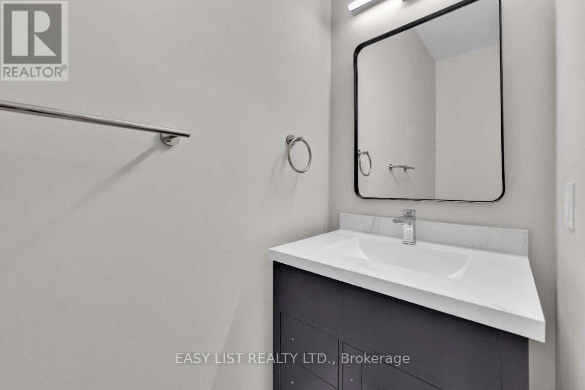 115 Ivy Crescent Property Photo 3