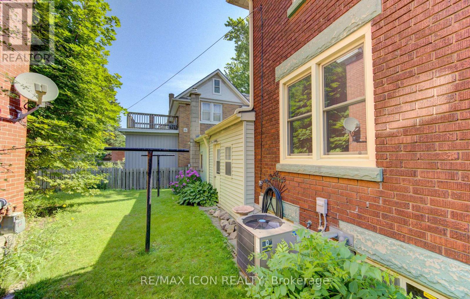 224 Weber Street E Property Photo 4