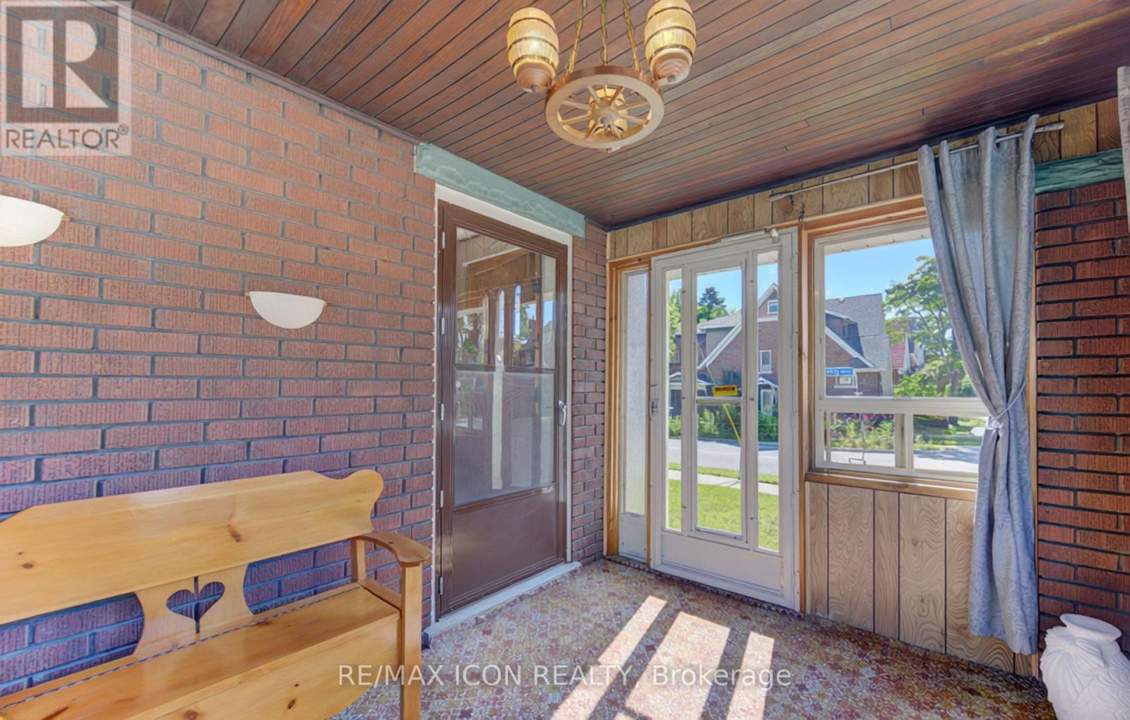224 Weber Street E Property Photo 6