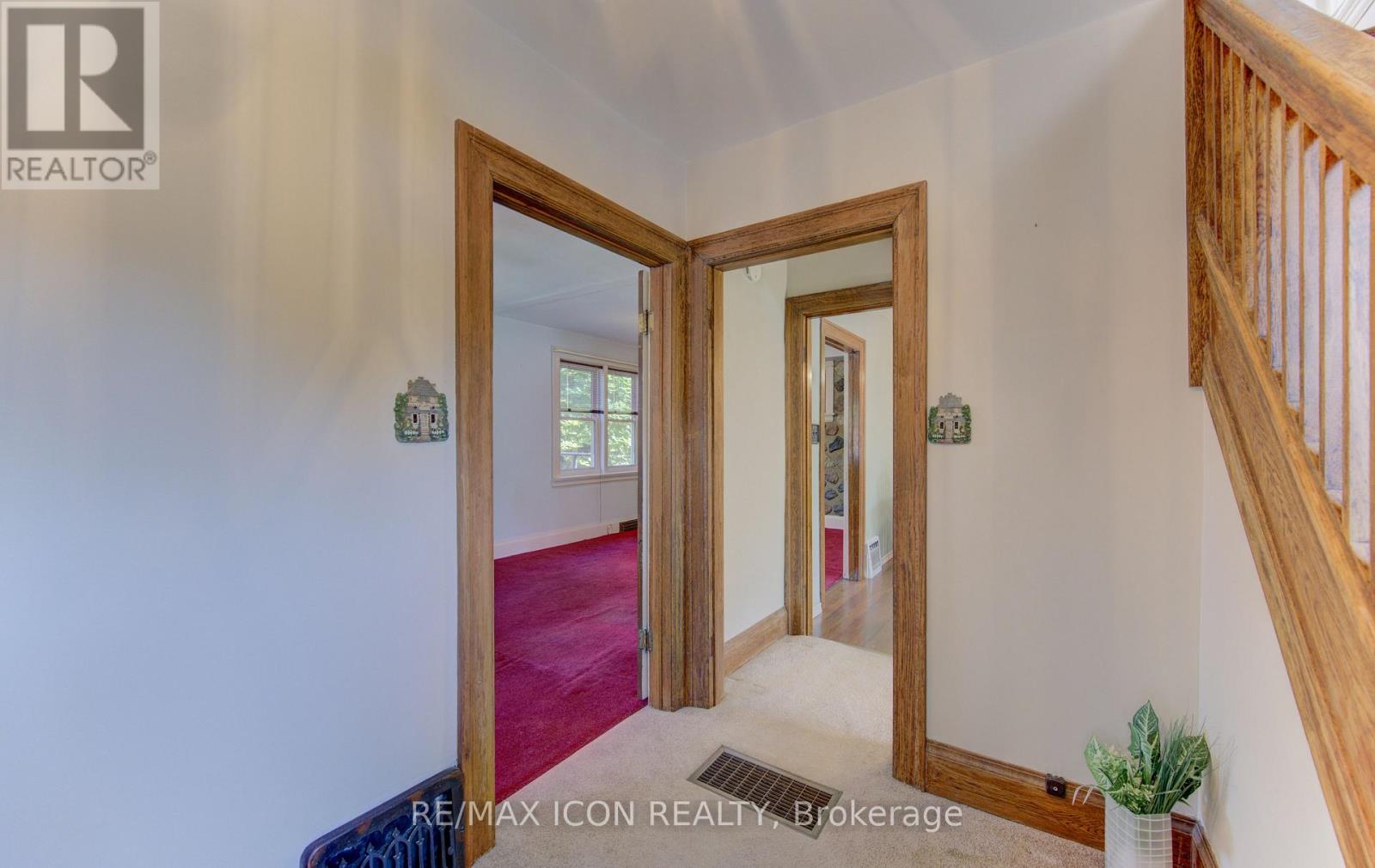 224 Weber Street E Property Photo 11