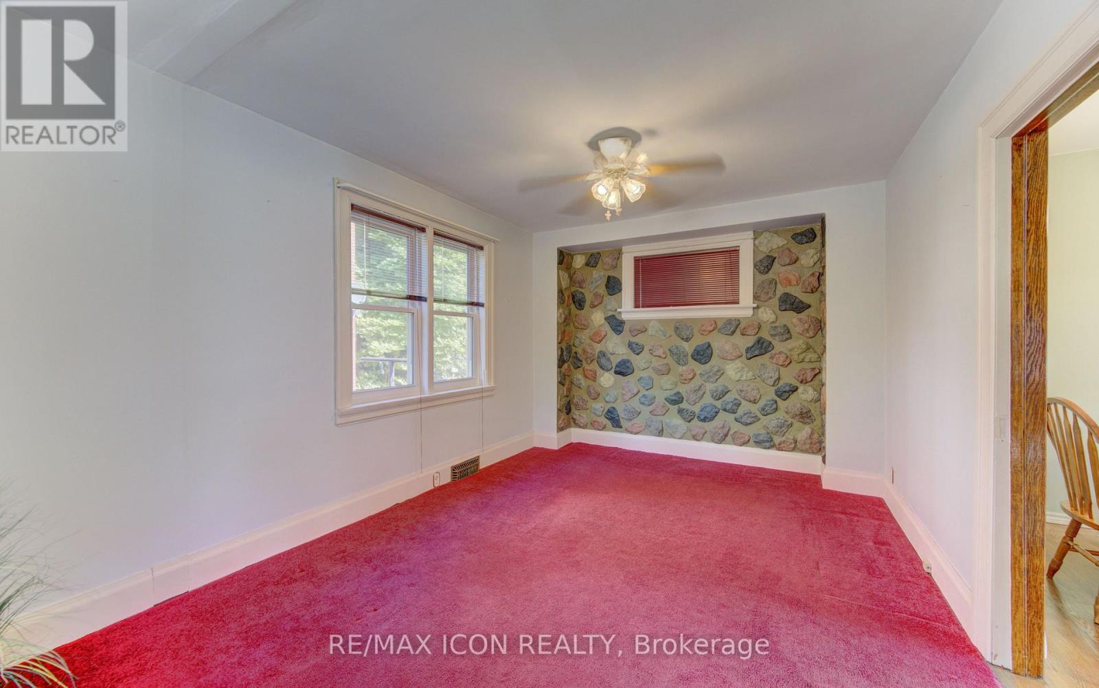 224 Weber Street E Property Photo 17