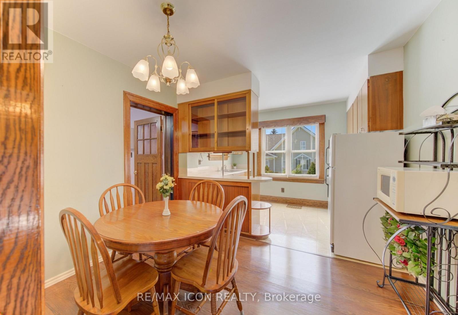 224 Weber Street E Property Photo 21