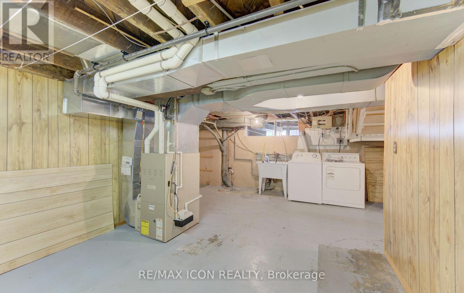 224 Weber Street E Property Photo 44