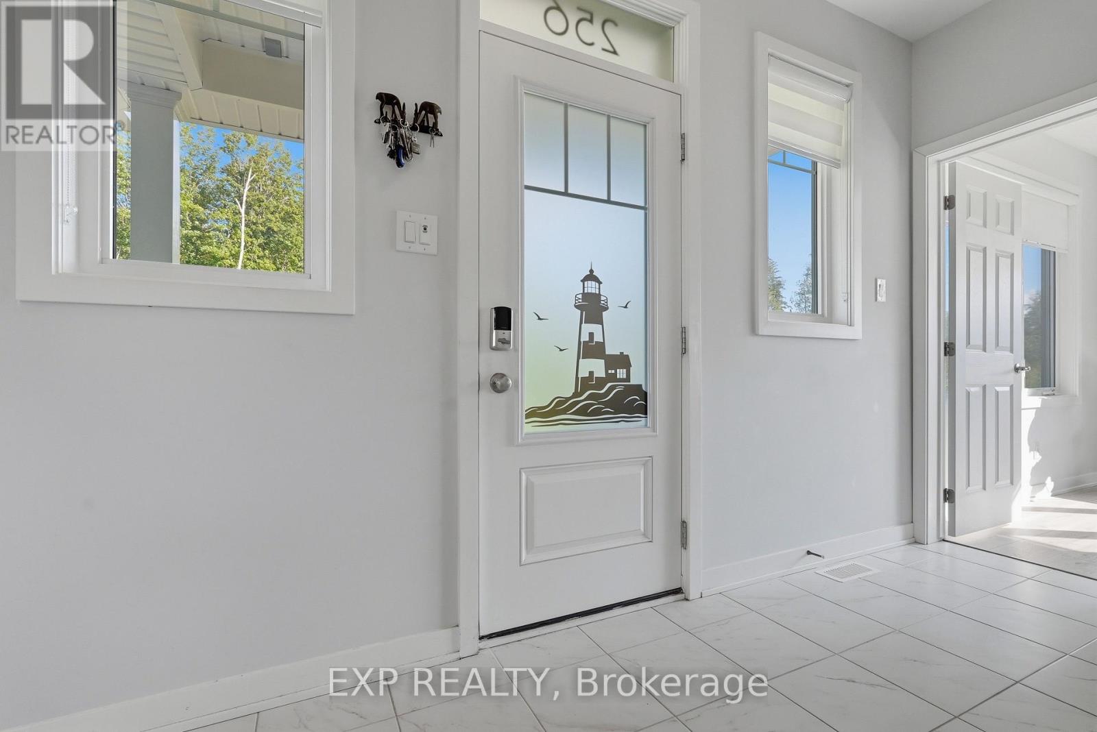 256 Billrian Crescent Property Photo 4