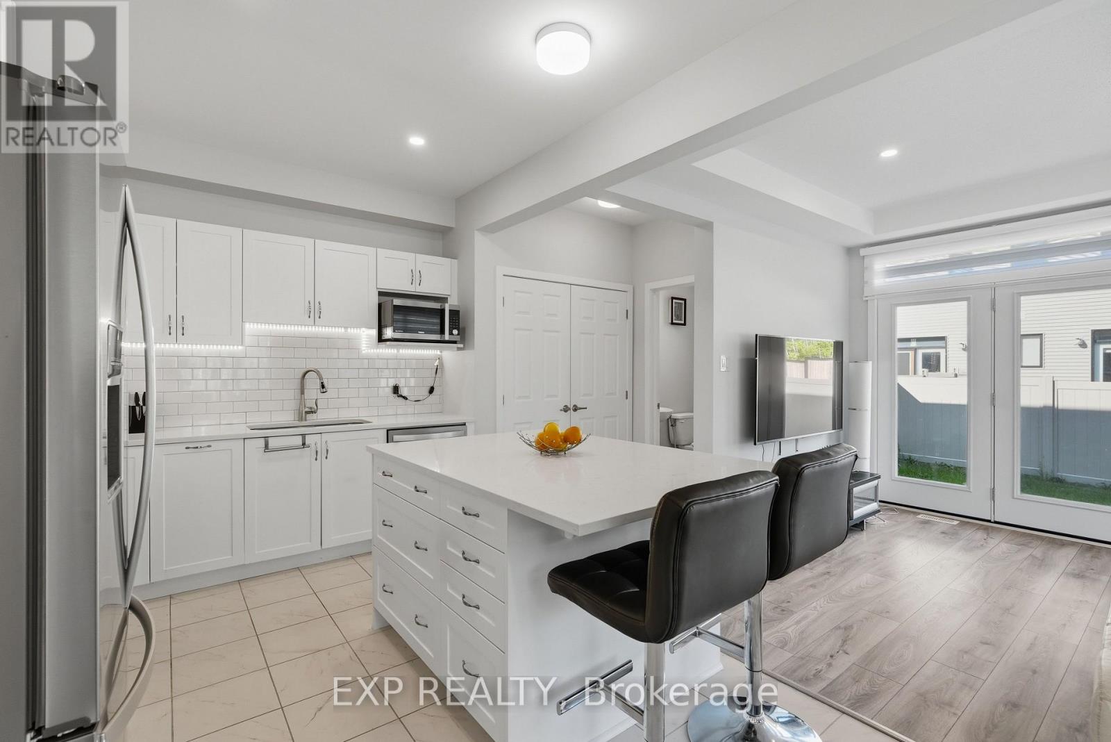 256 Billrian Crescent Property Photo 10