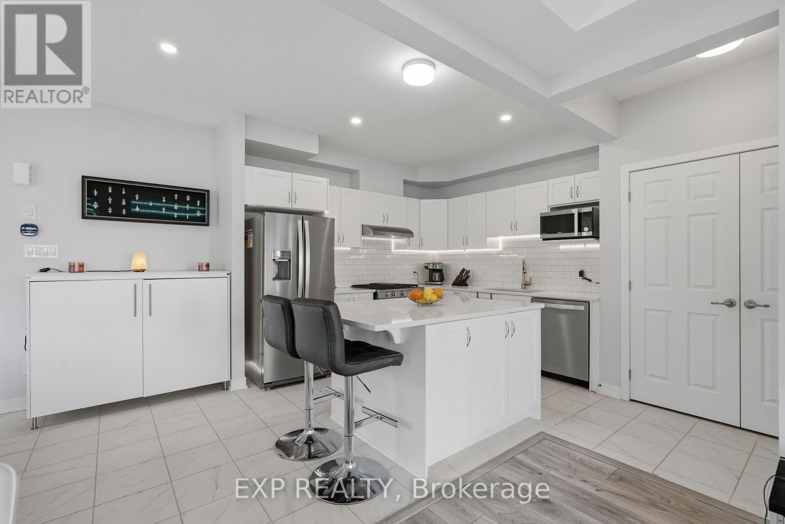 256 Billrian Crescent Property Photo 12