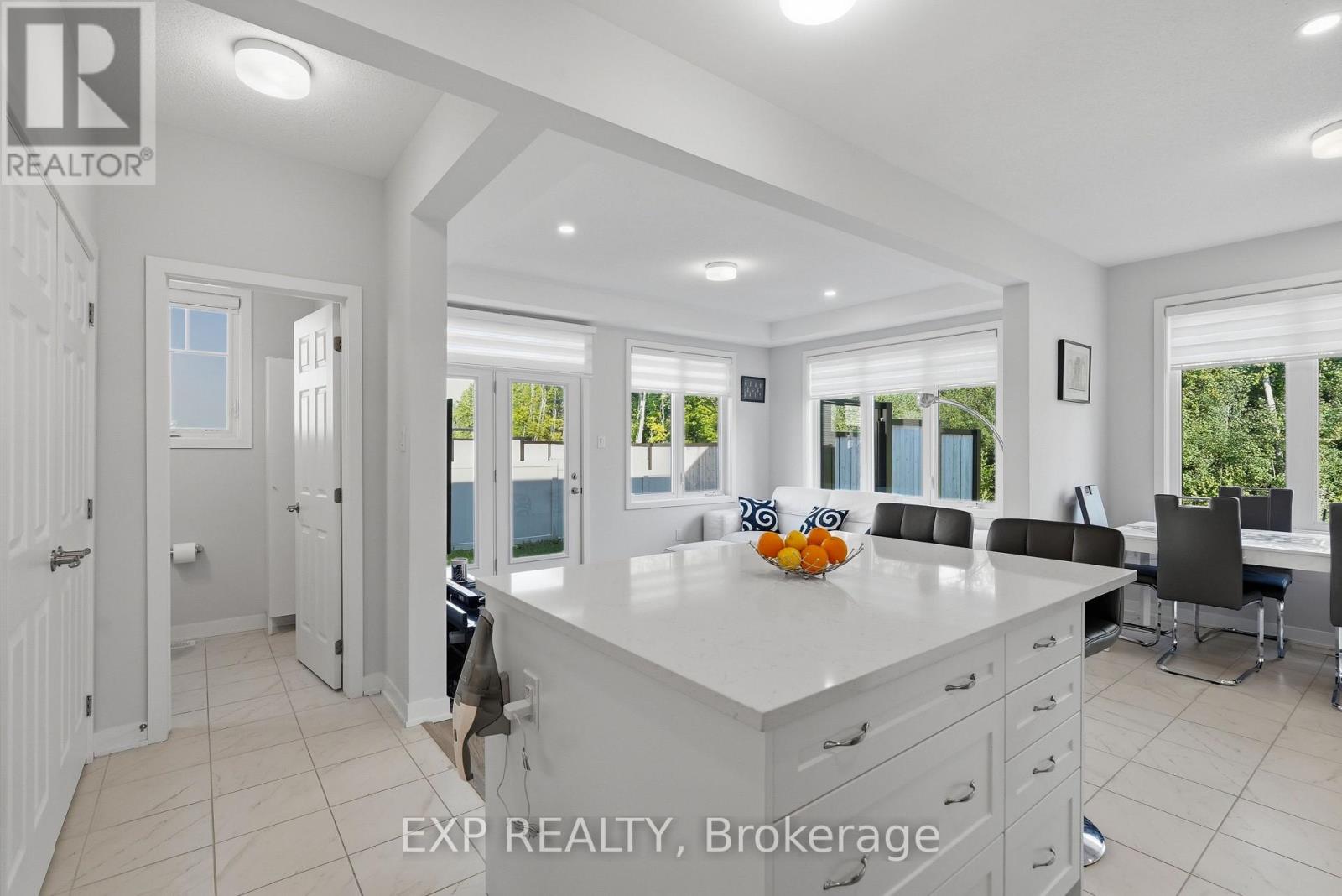 256 Billrian Crescent Property Photo 16