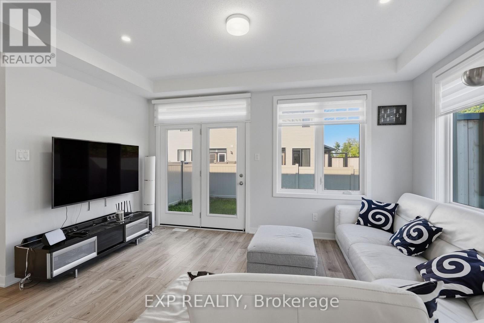 256 Billrian Crescent Property Photo 17
