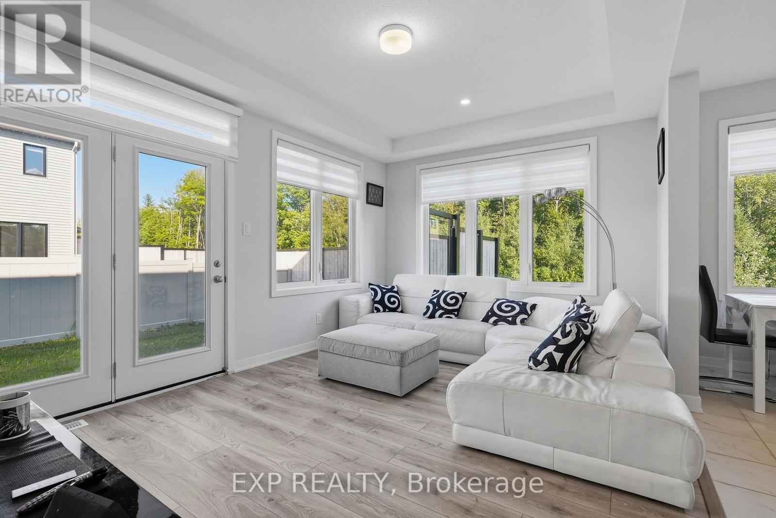 256 Billrian Crescent Property Photo 18