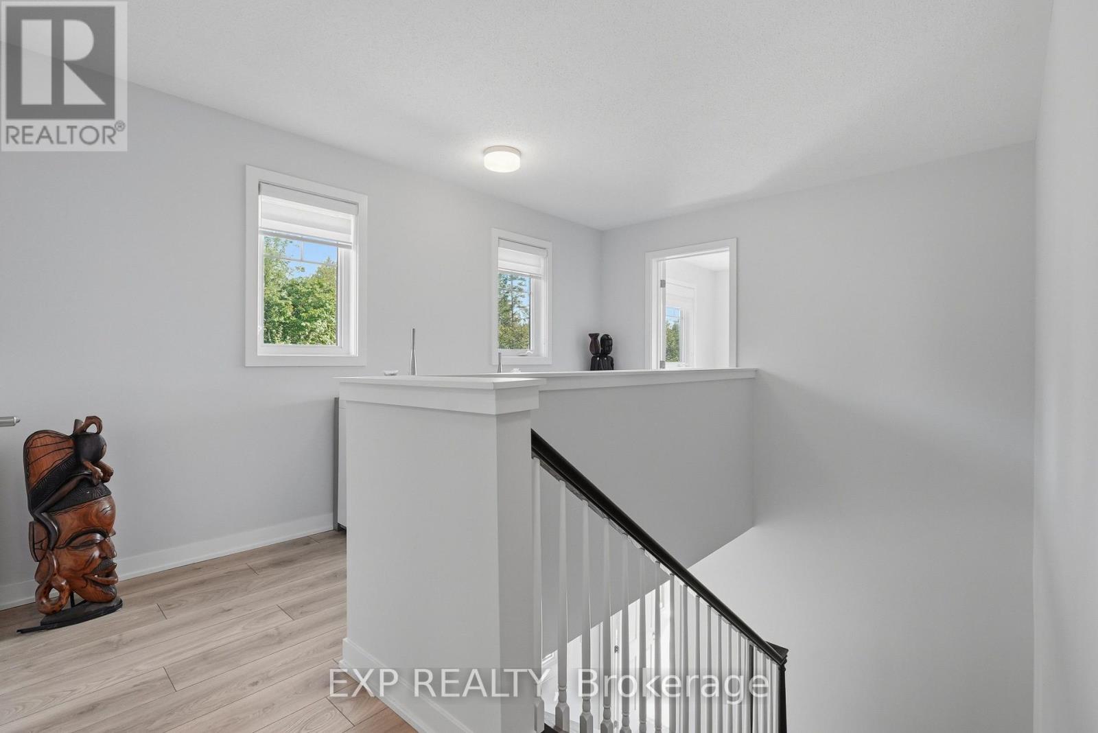 256 Billrian Crescent Property Photo 20