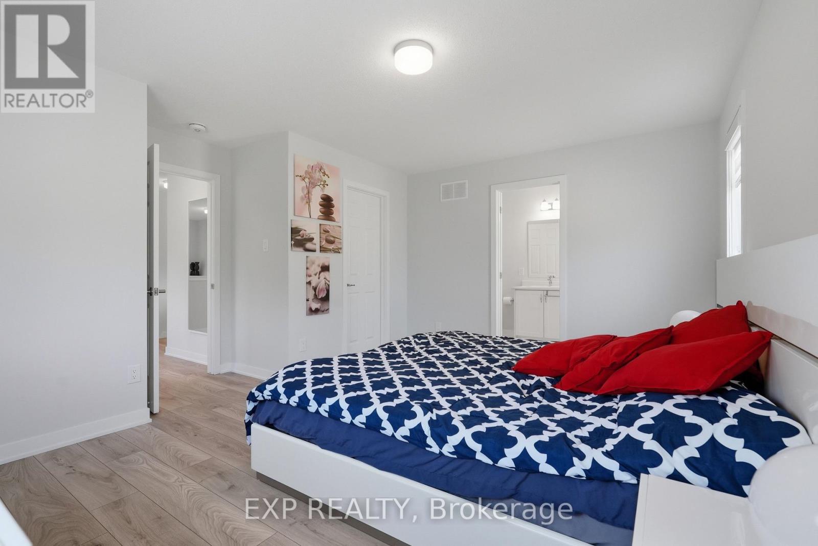 256 Billrian Crescent Property Photo 24
