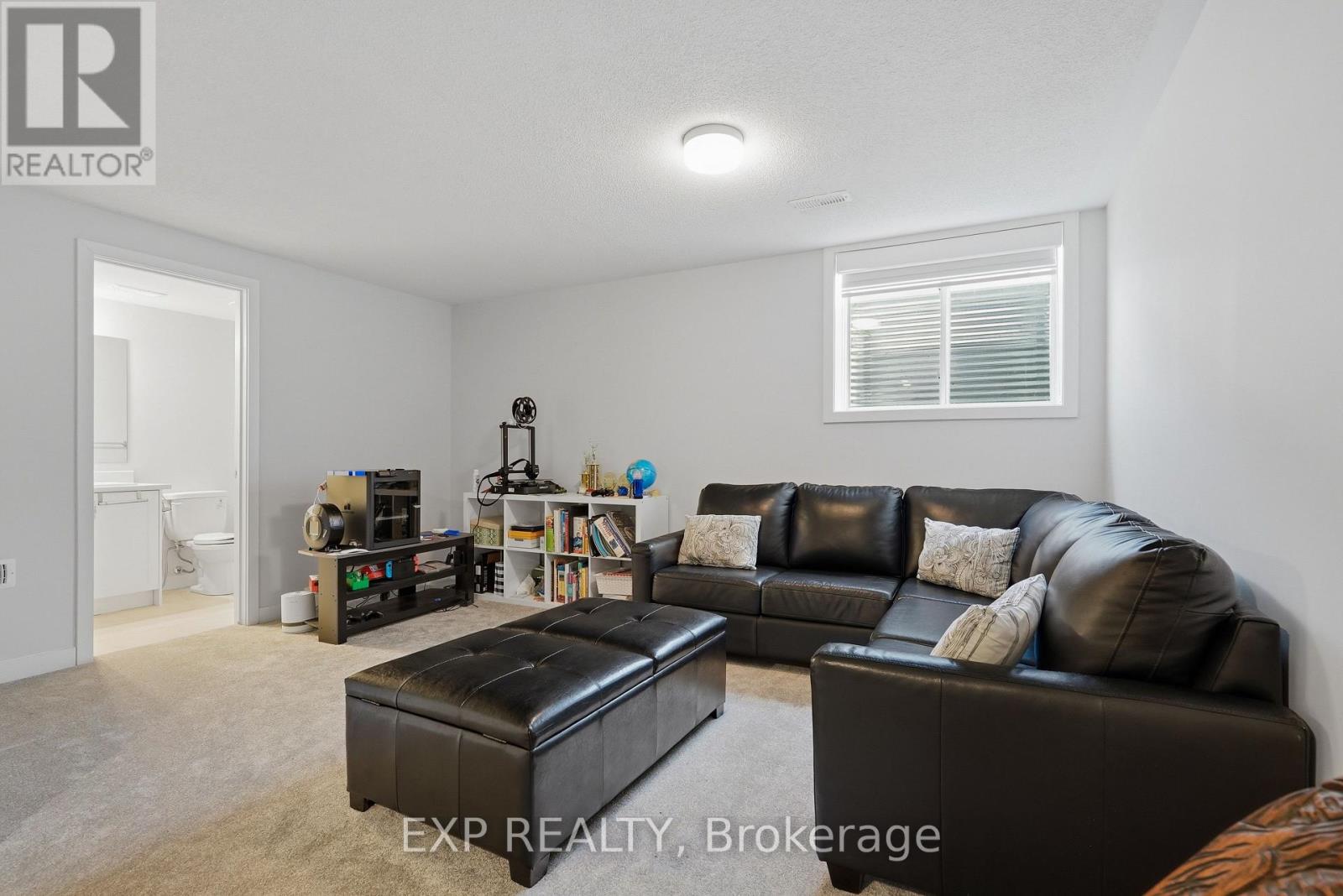 256 Billrian Crescent Property Photo 36