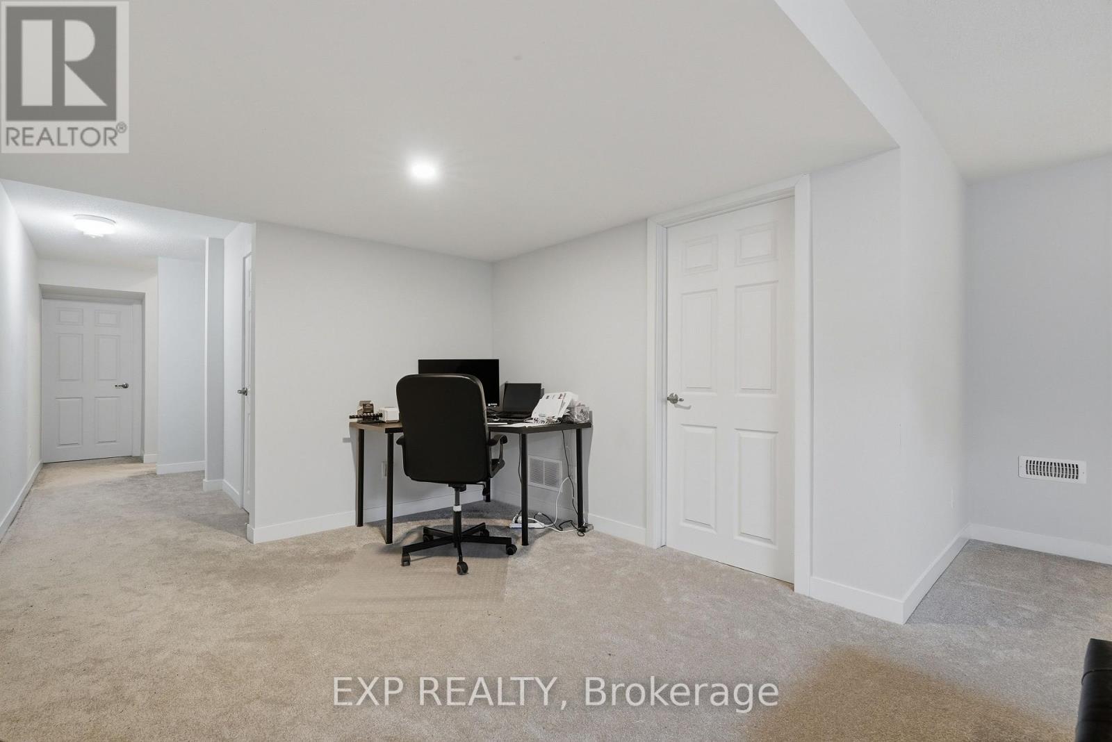 256 Billrian Crescent Property Photo 37