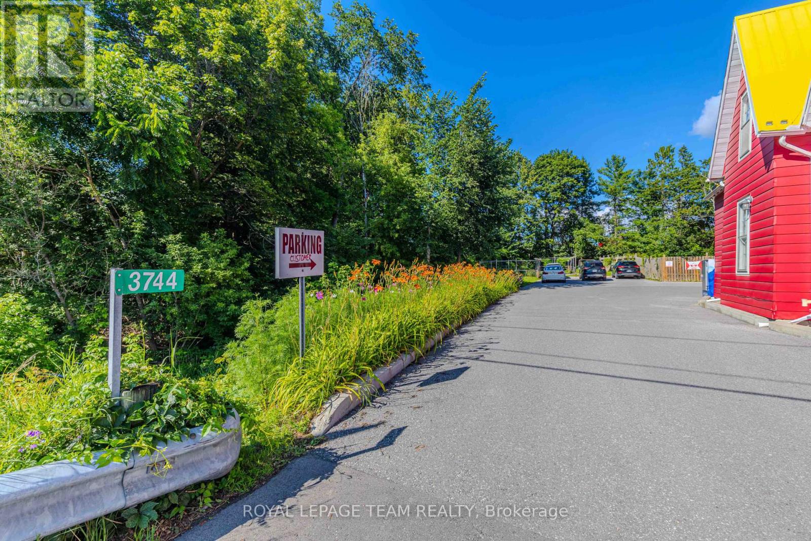 3744 Carp Road Property Photo 9