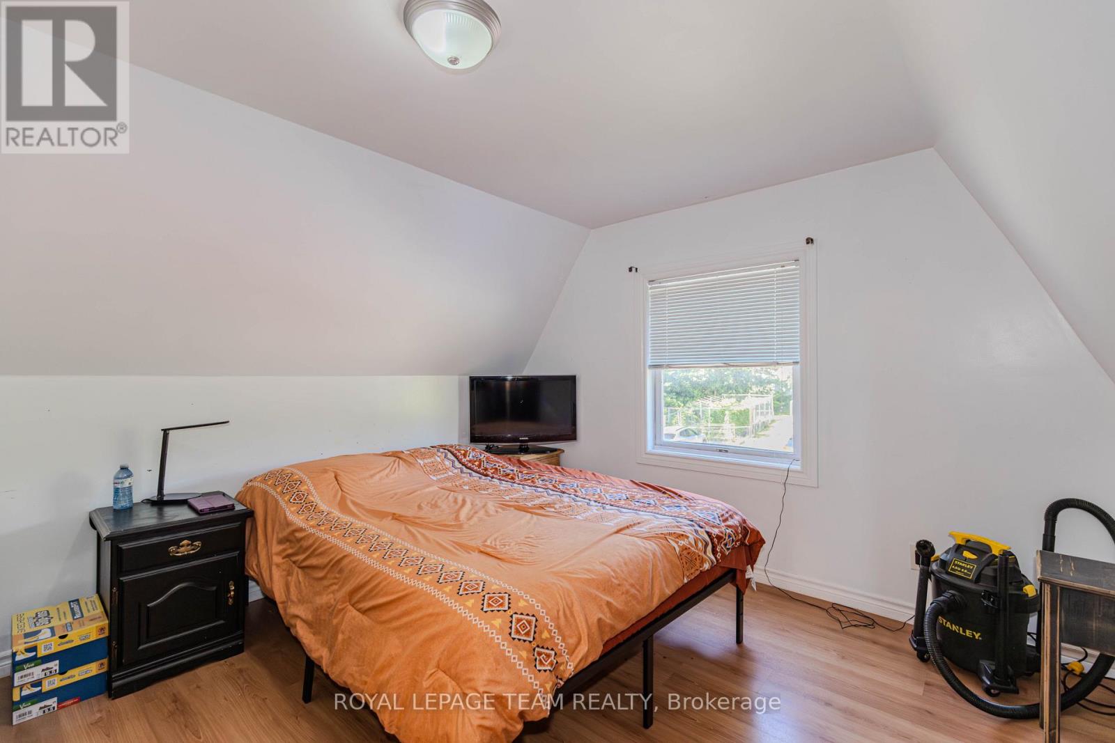 3744 Carp Road Property Photo 37