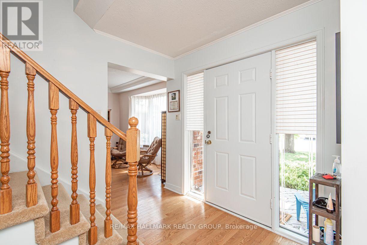 18 Hesse Crescent Property Photo 2