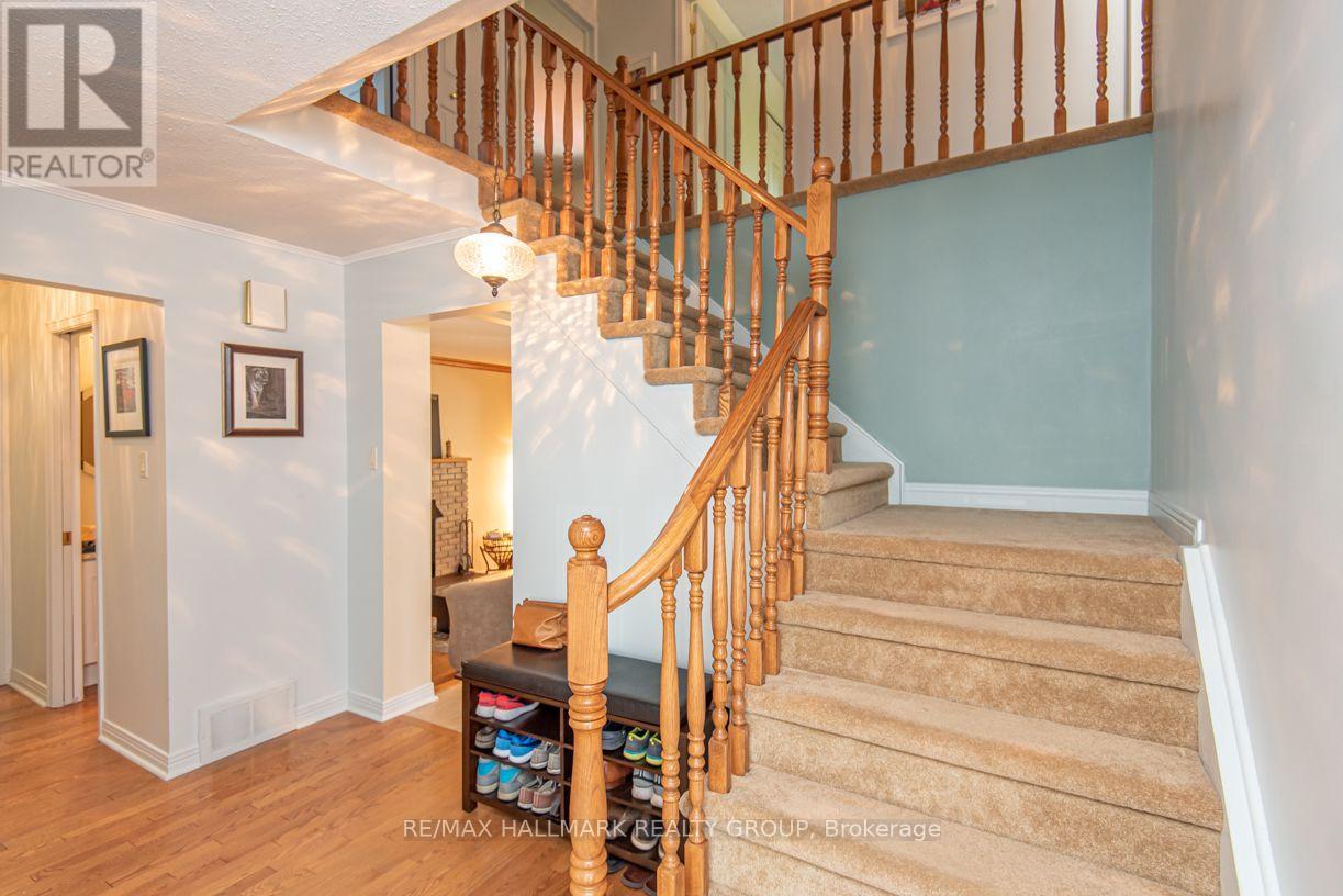 18 Hesse Crescent Property Photo 3