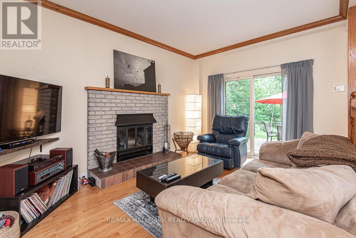 18 Hesse Crescent Property Photo 6