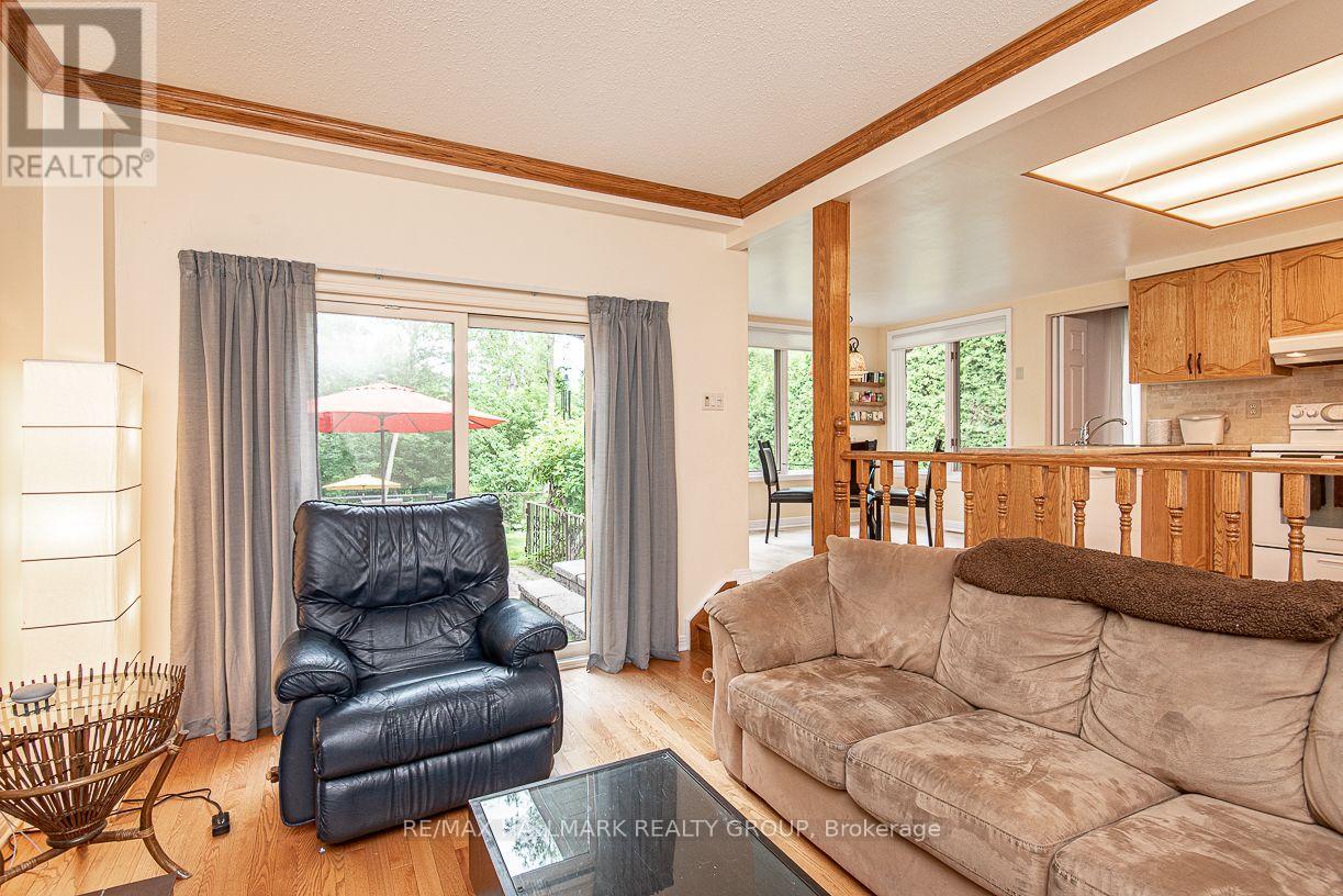 18 Hesse Crescent Property Photo 7
