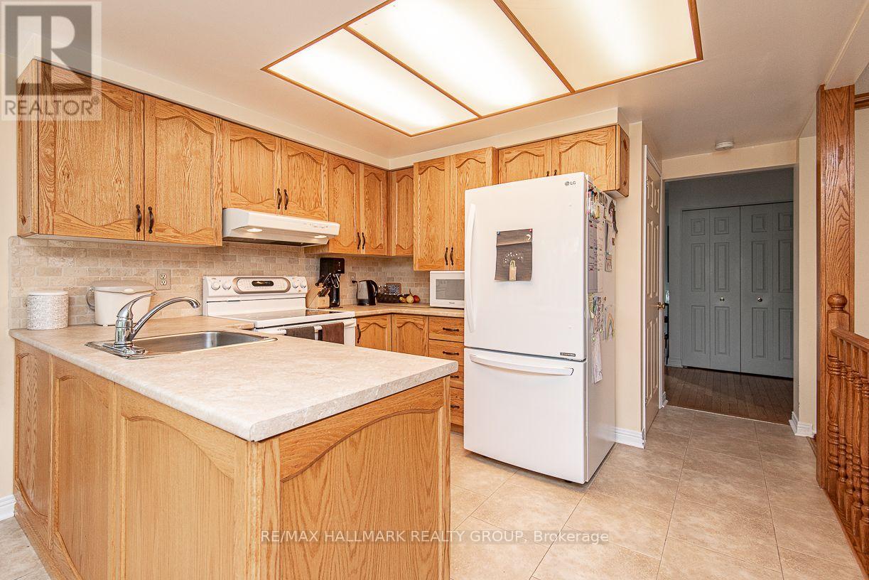 18 Hesse Crescent Property Photo 8