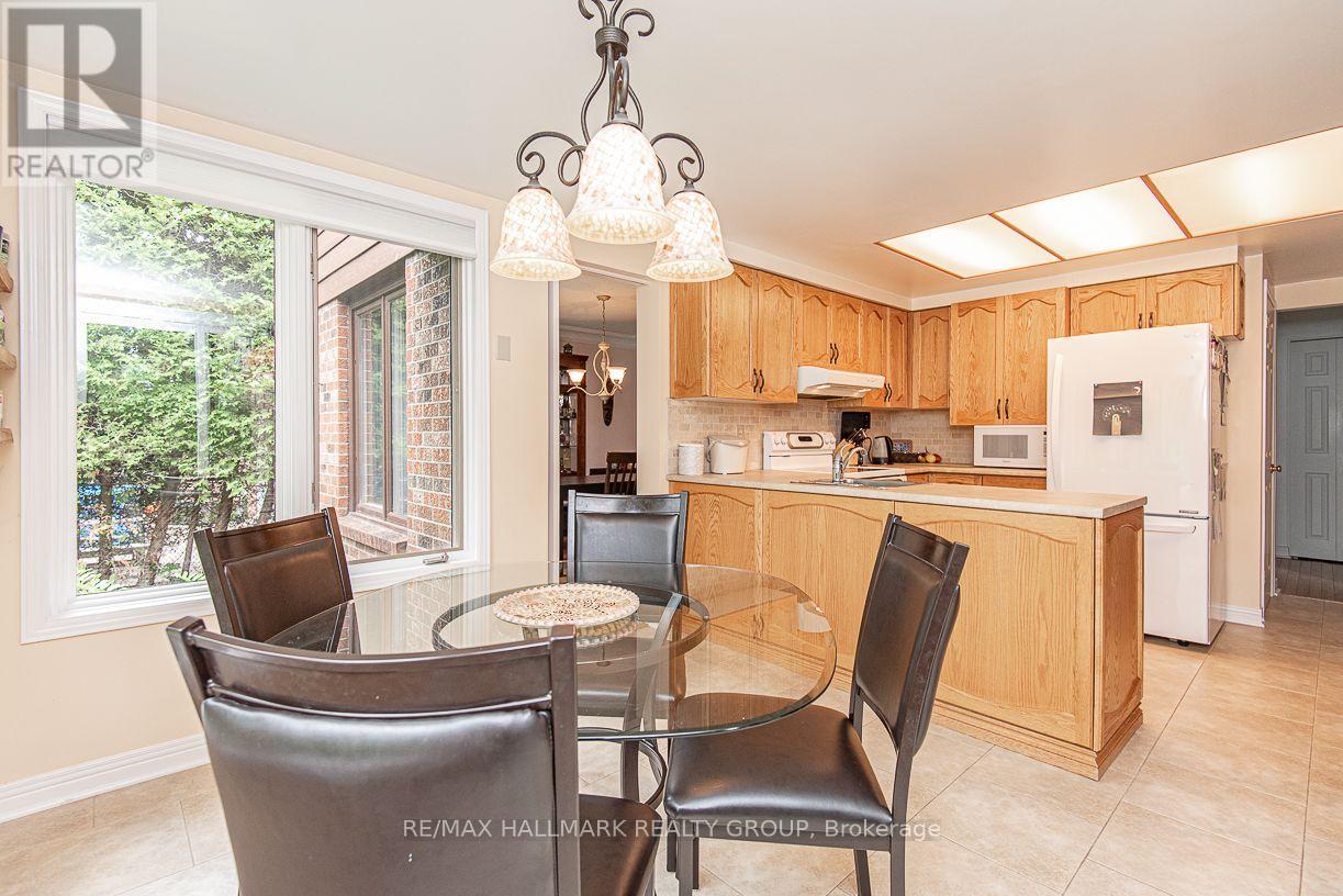 18 Hesse Crescent Property Photo 10