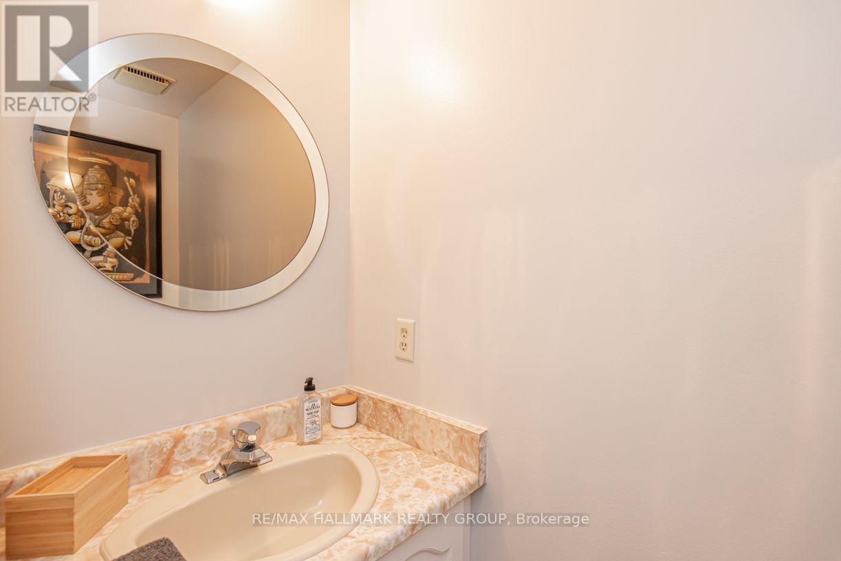 18 Hesse Crescent Property Photo 13