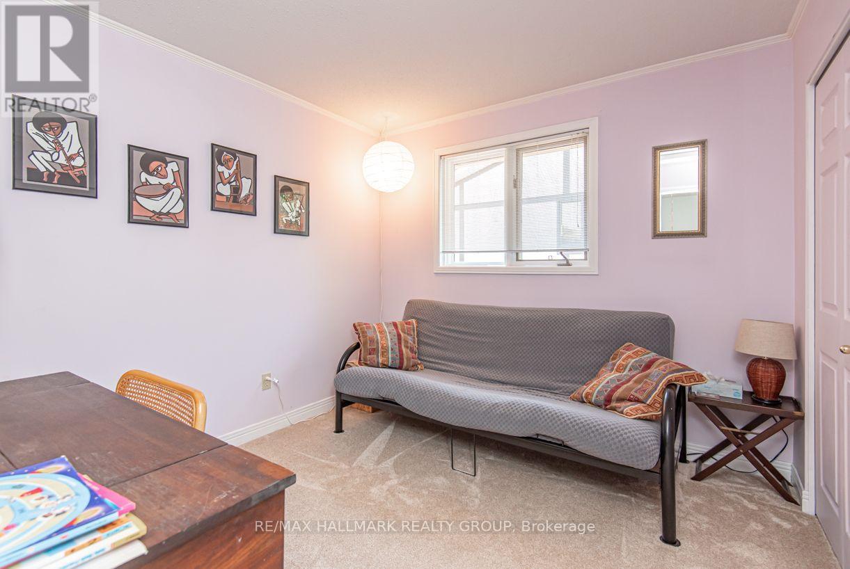 18 Hesse Crescent Property Photo 20