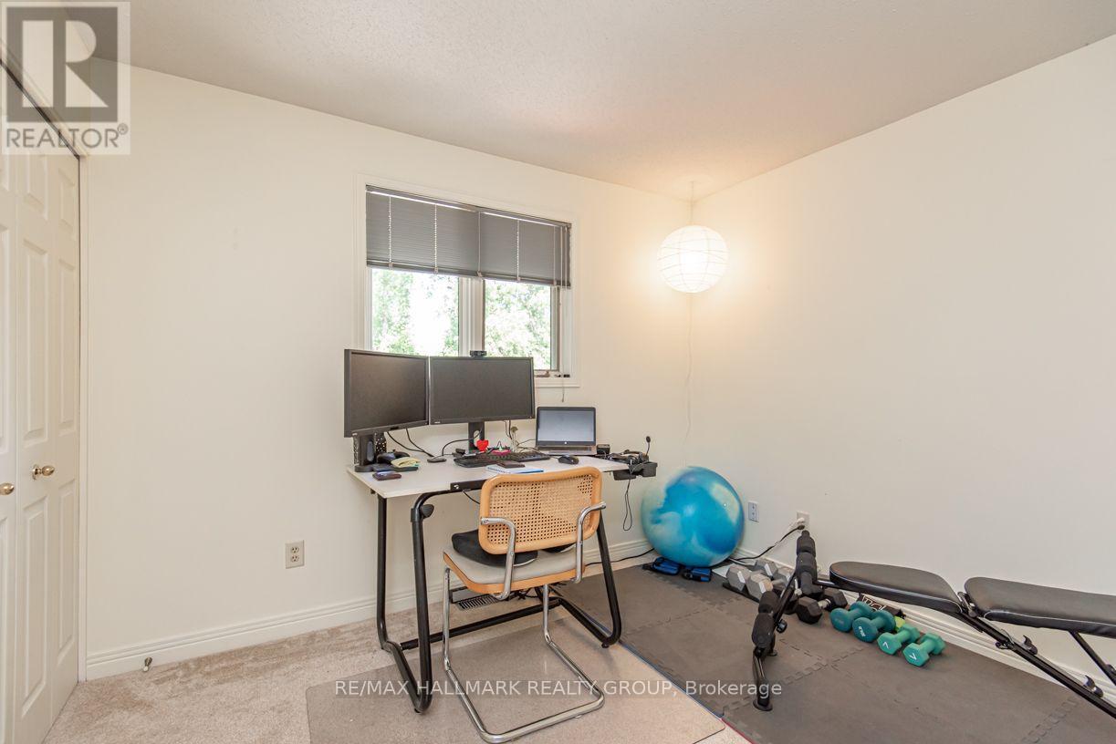 18 Hesse Crescent Property Photo 21