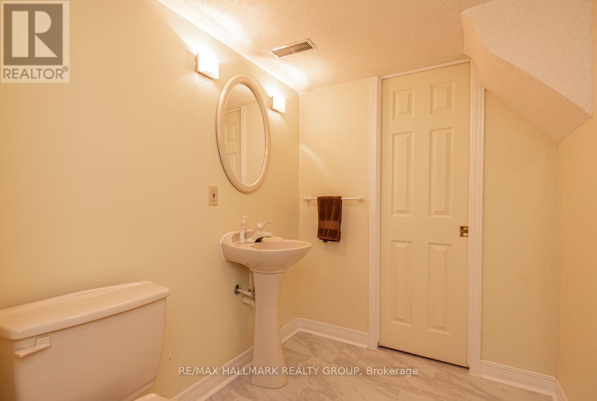 18 Hesse Crescent Property Photo 23