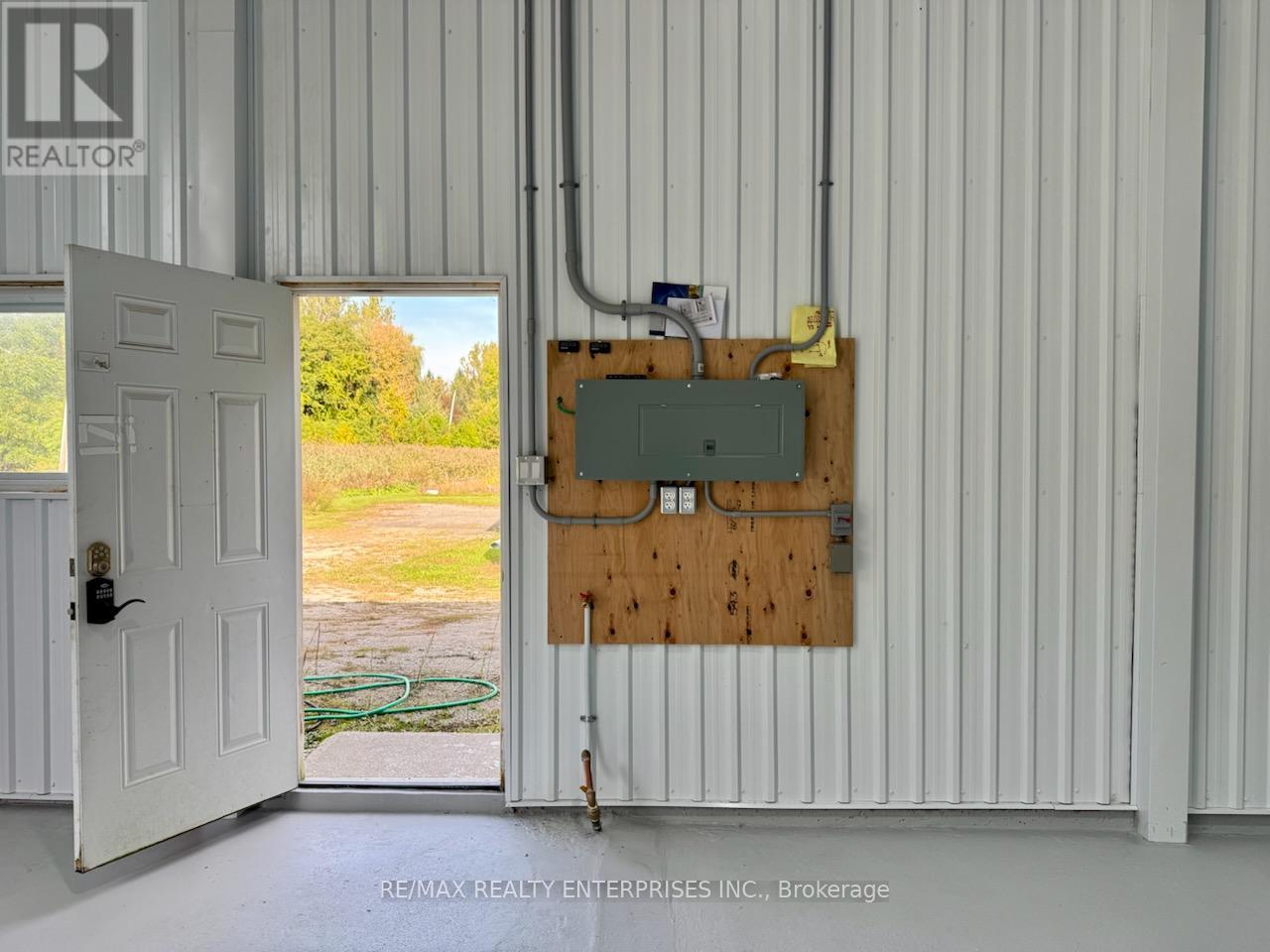 (barn 2) - 4992 Ninth Line Property Photo 3