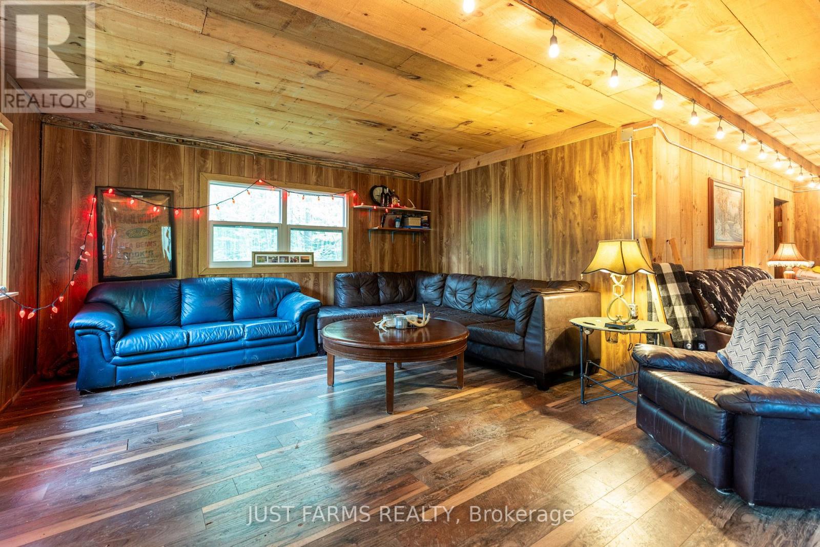 1052 Longwoods Road Property Photo 10