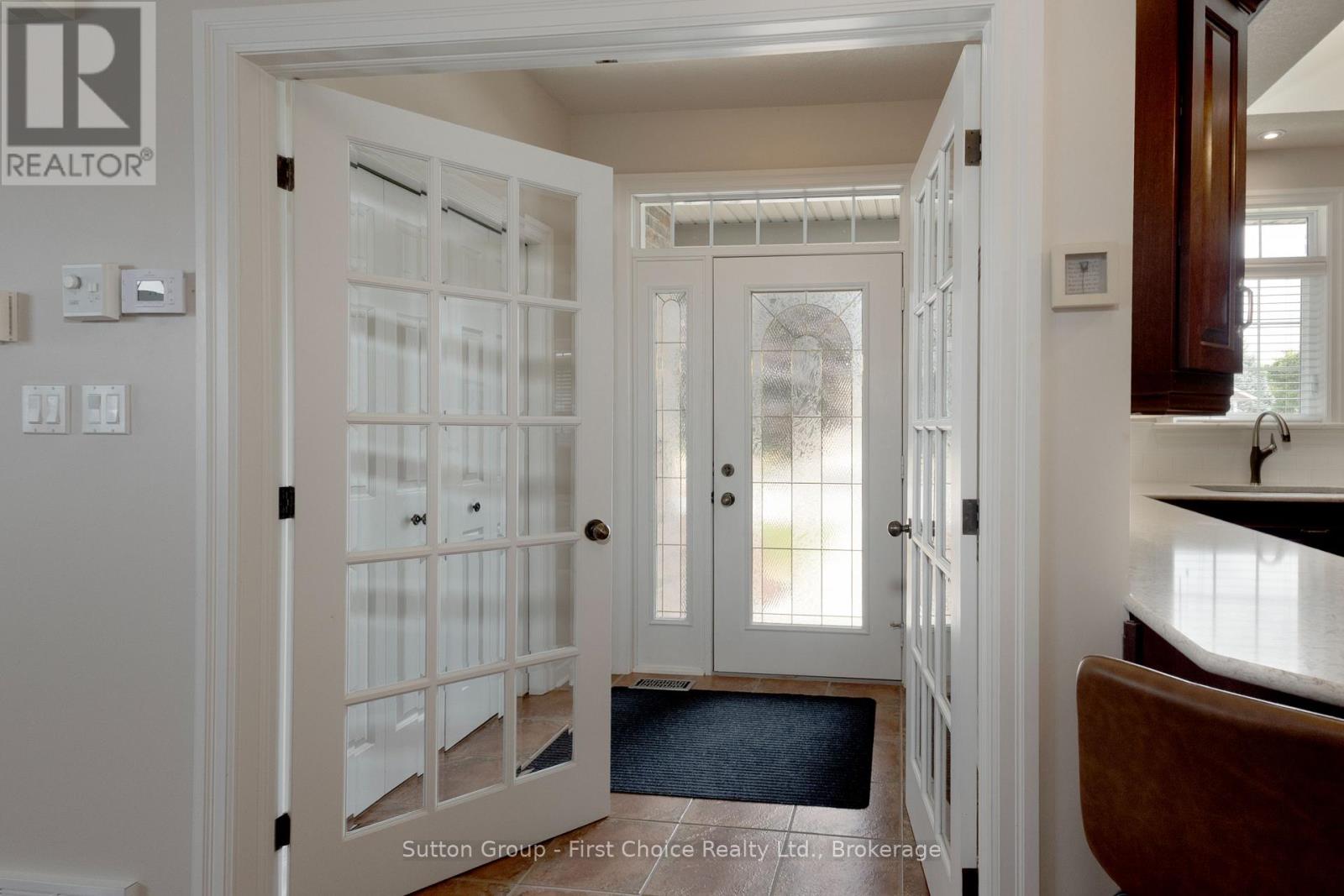 123 Long Drive Property Photo 8