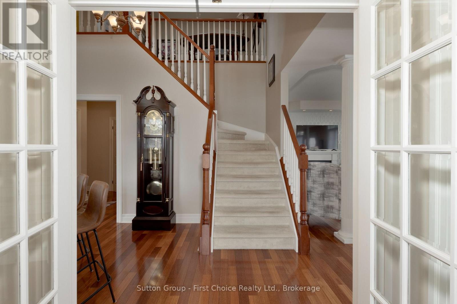 123 Long Drive Property Photo 9
