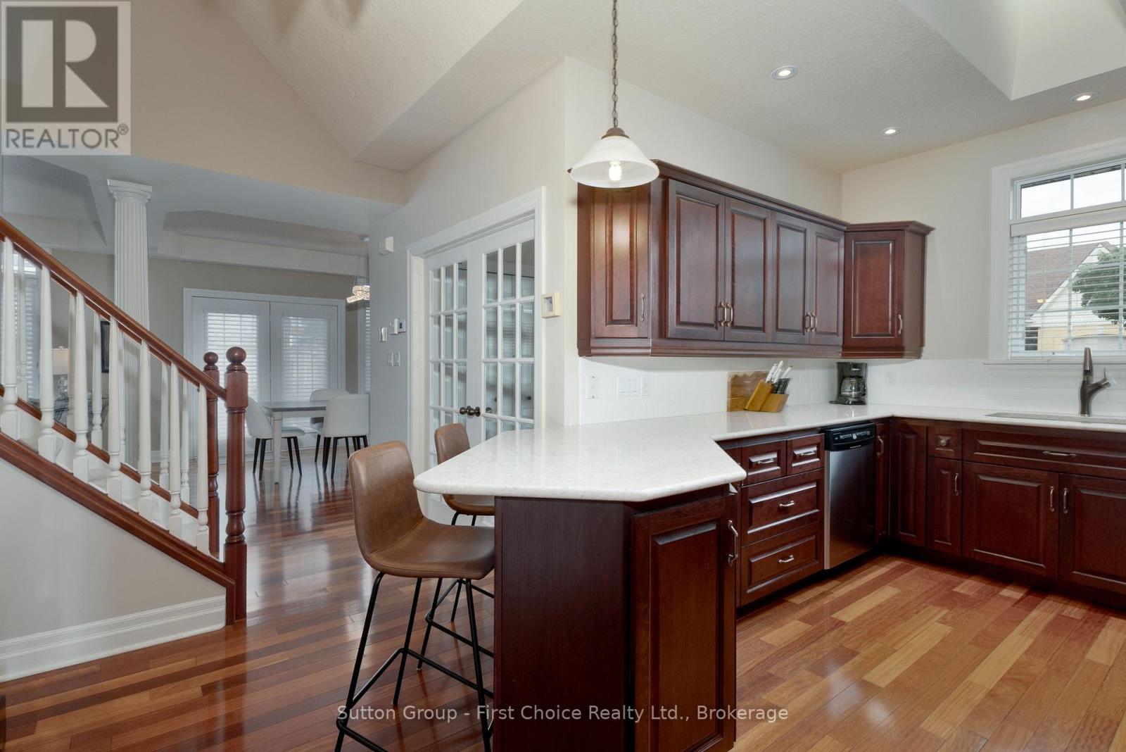 123 Long Drive Property Photo 11