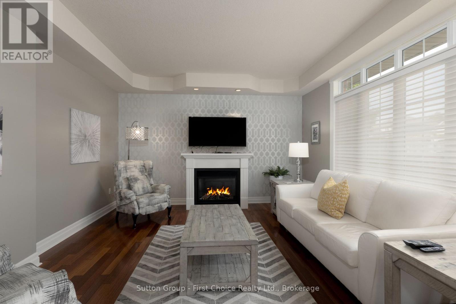 123 Long Drive Property Photo 17