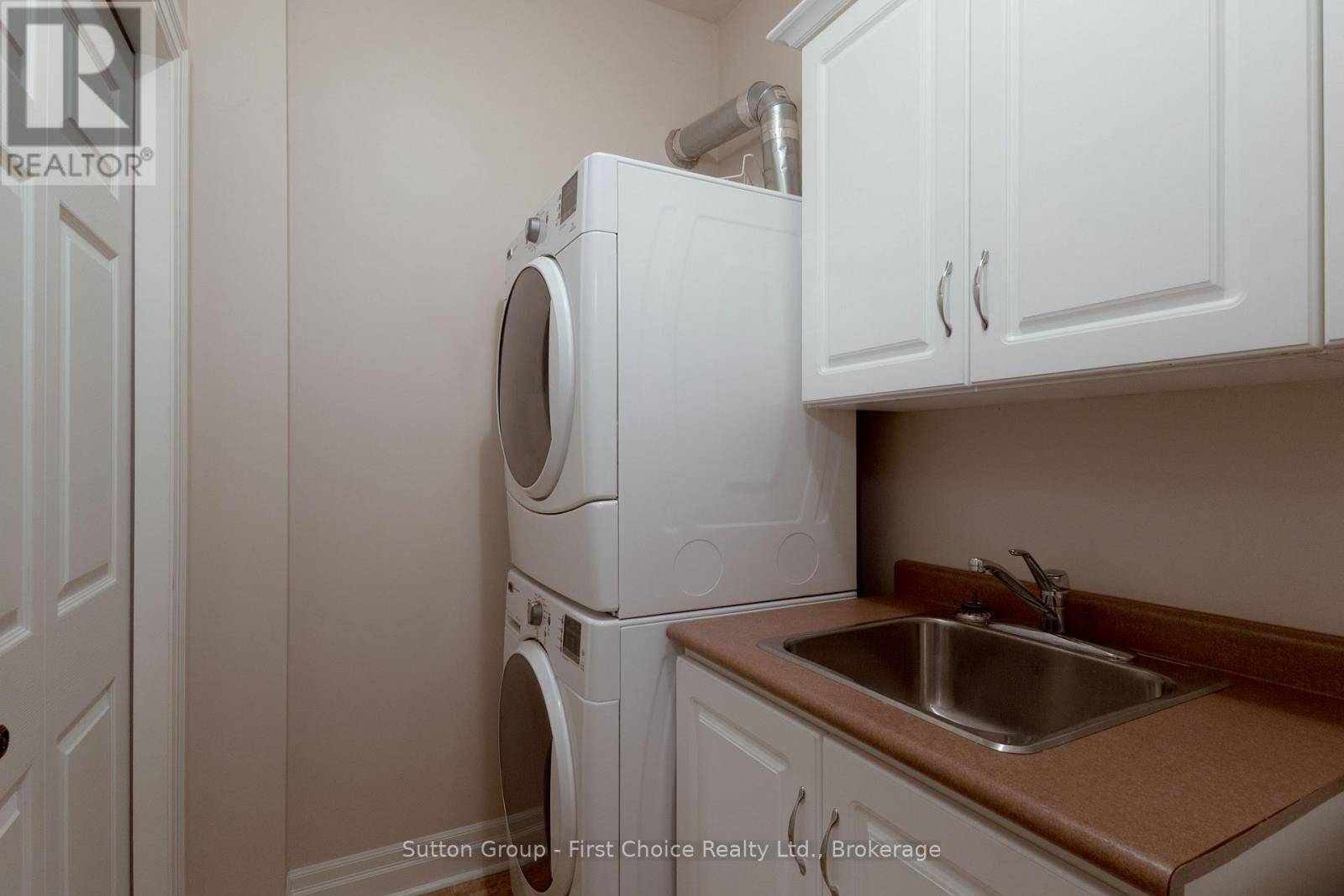 123 Long Drive Property Photo 23