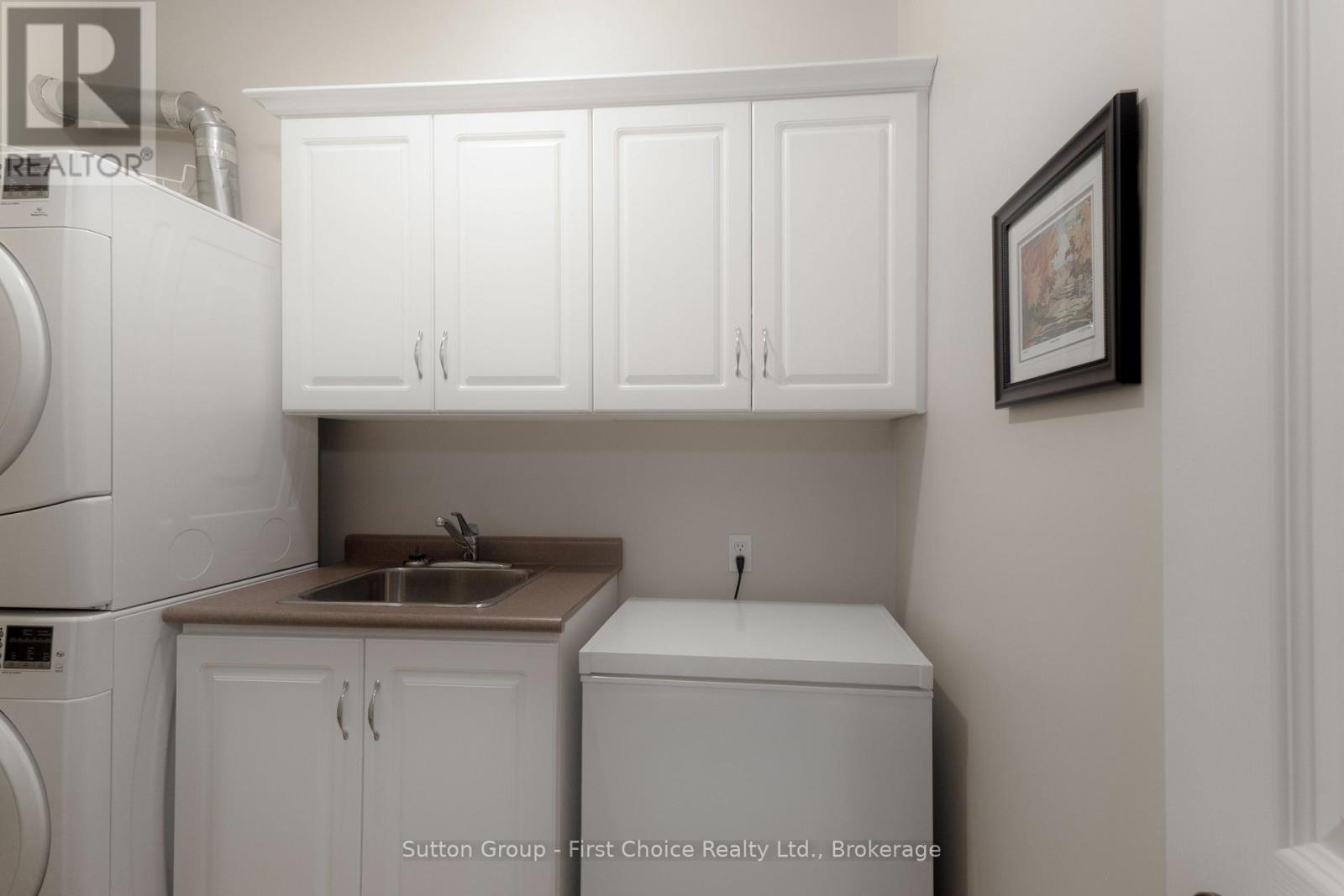 123 Long Drive Property Photo 24