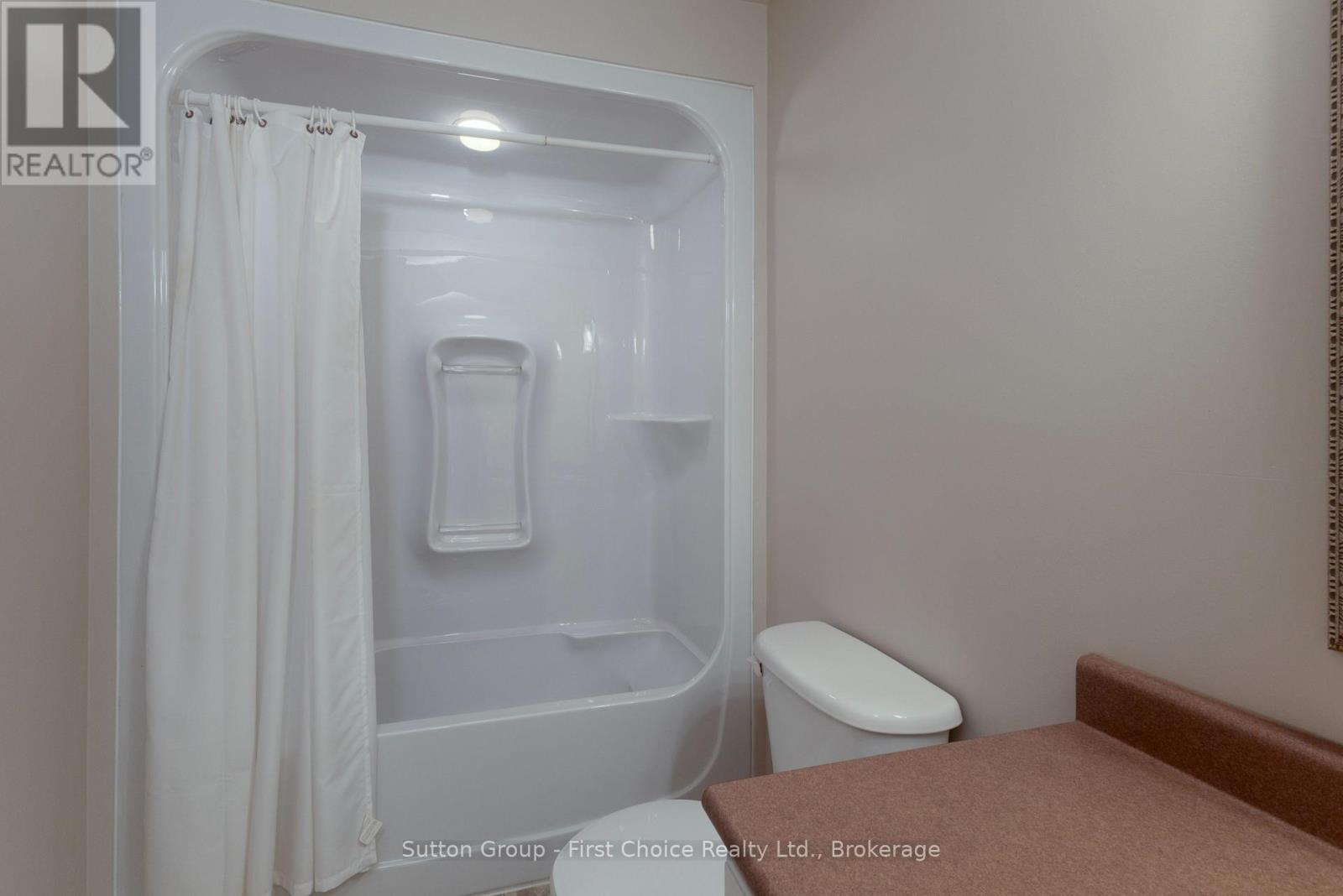123 Long Drive Property Photo 36