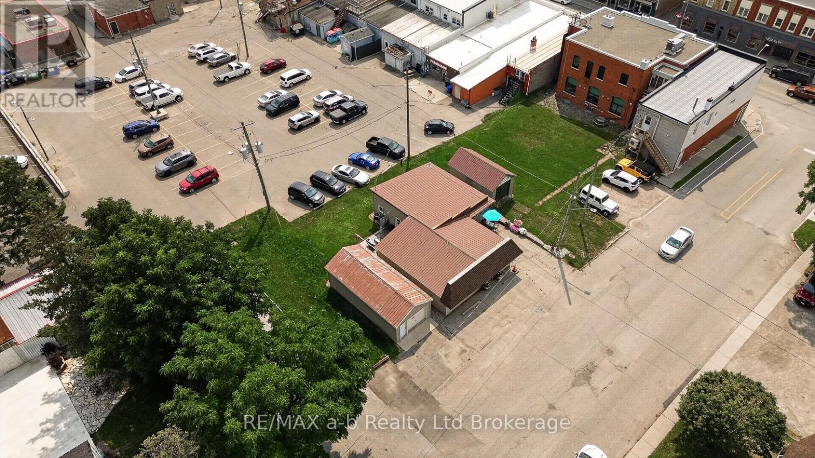 4 Washington Street Property Photo 4