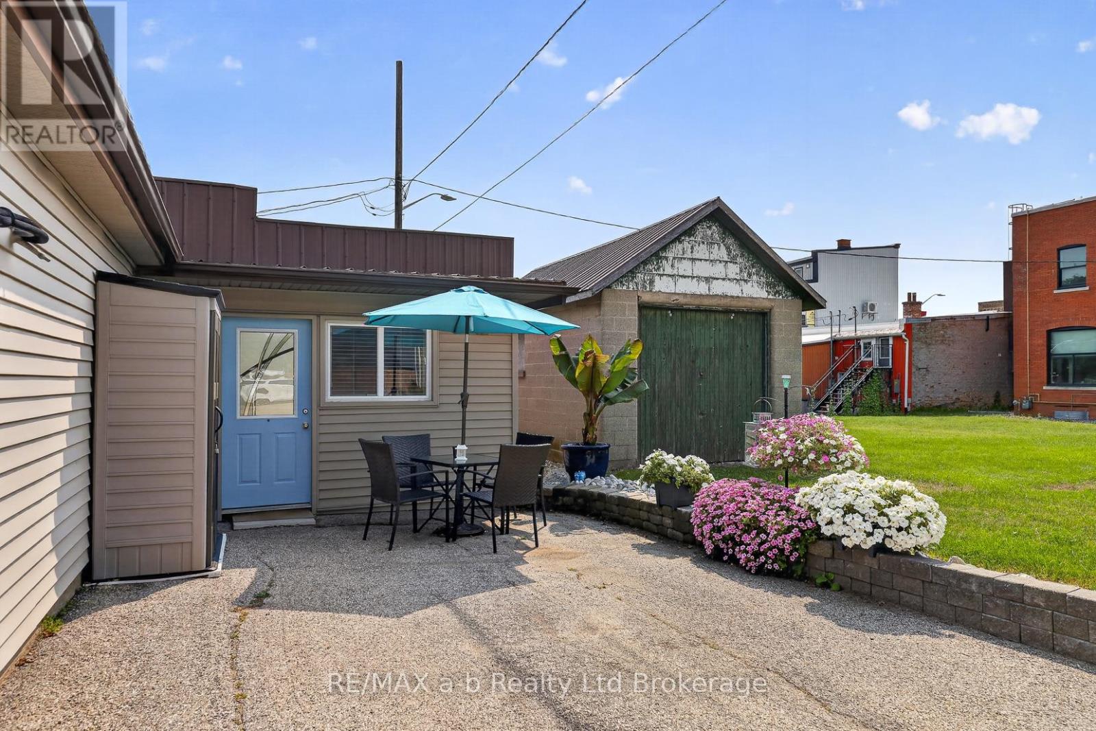 4 Washington Street Property Photo 12