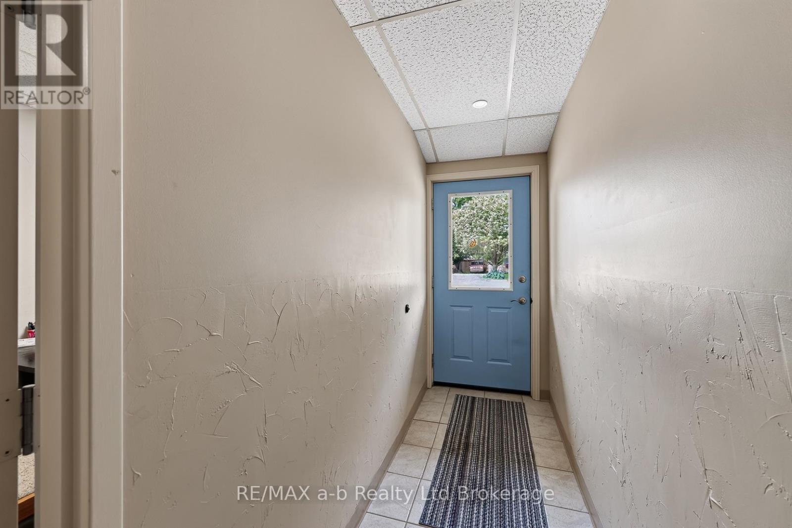 4 Washington Street Property Photo 13
