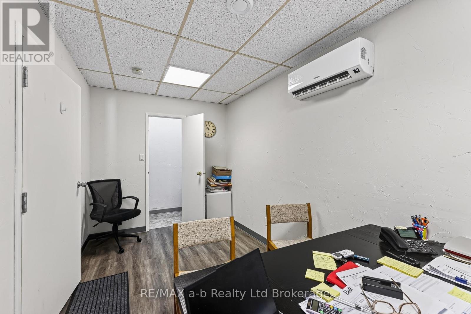 4 Washington Street Property Photo 15