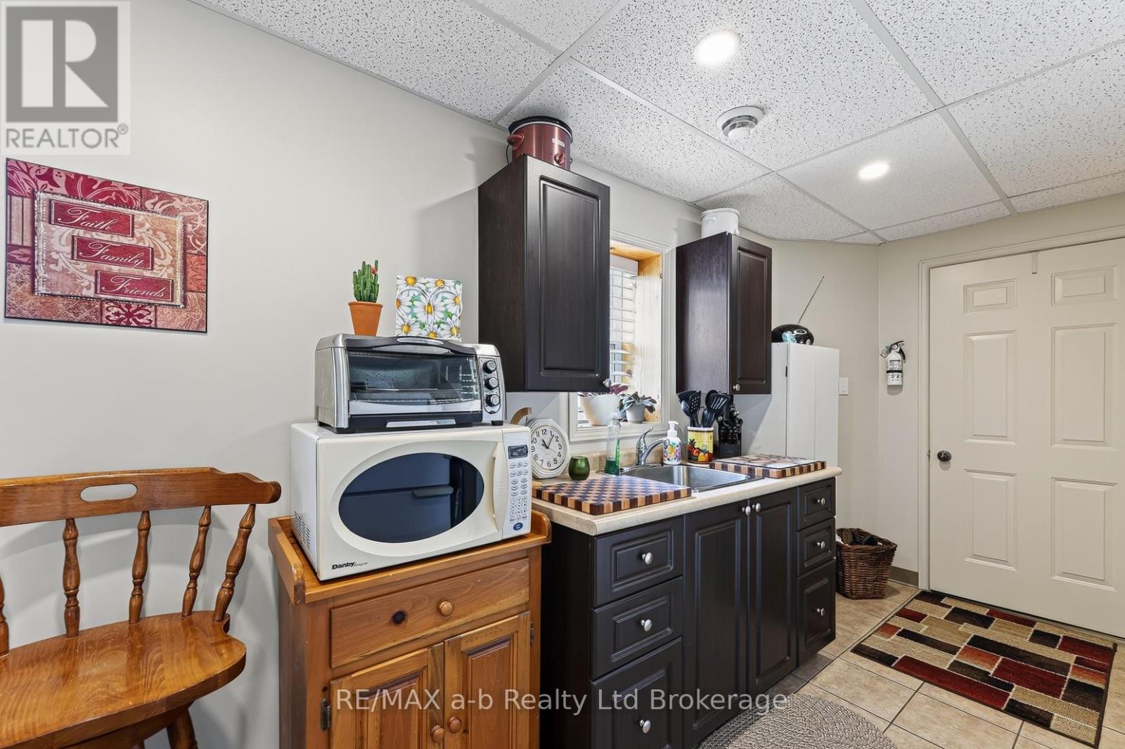 4 Washington Street Property Photo 19