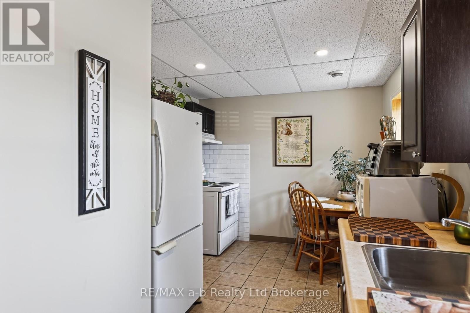 4 Washington Street Property Photo 22