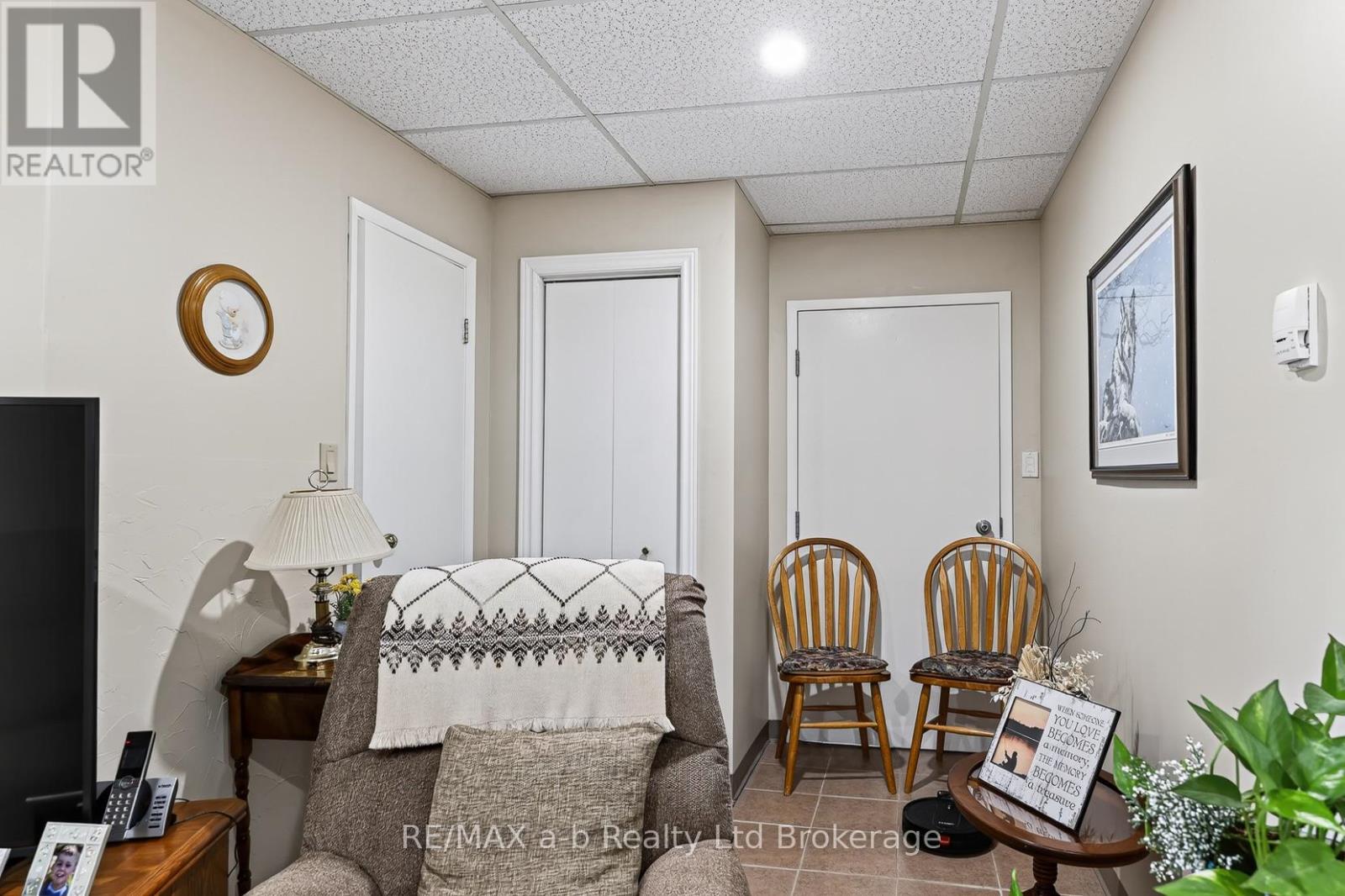 4 Washington Street Property Photo 26