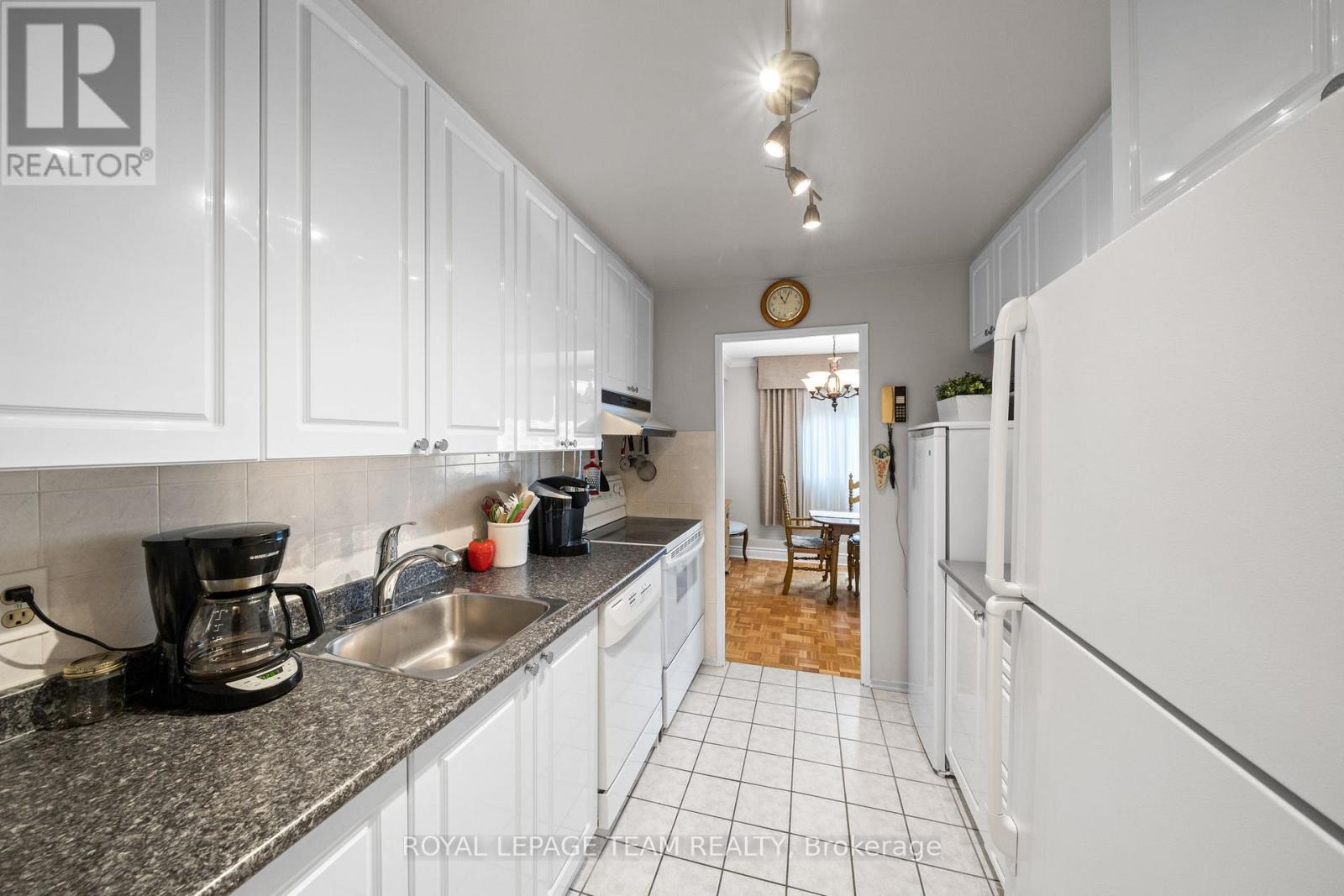 1010 - 2625 Regina Street Property Photo 13