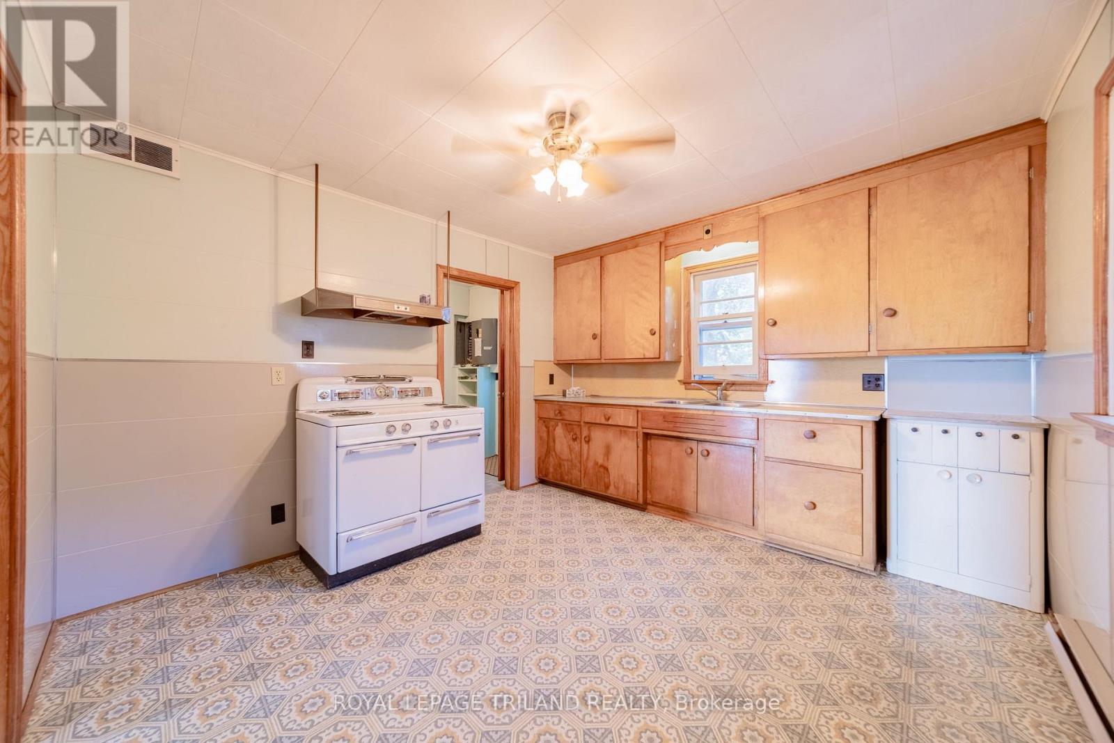 72443 Bluewater Highway Property Photo 19