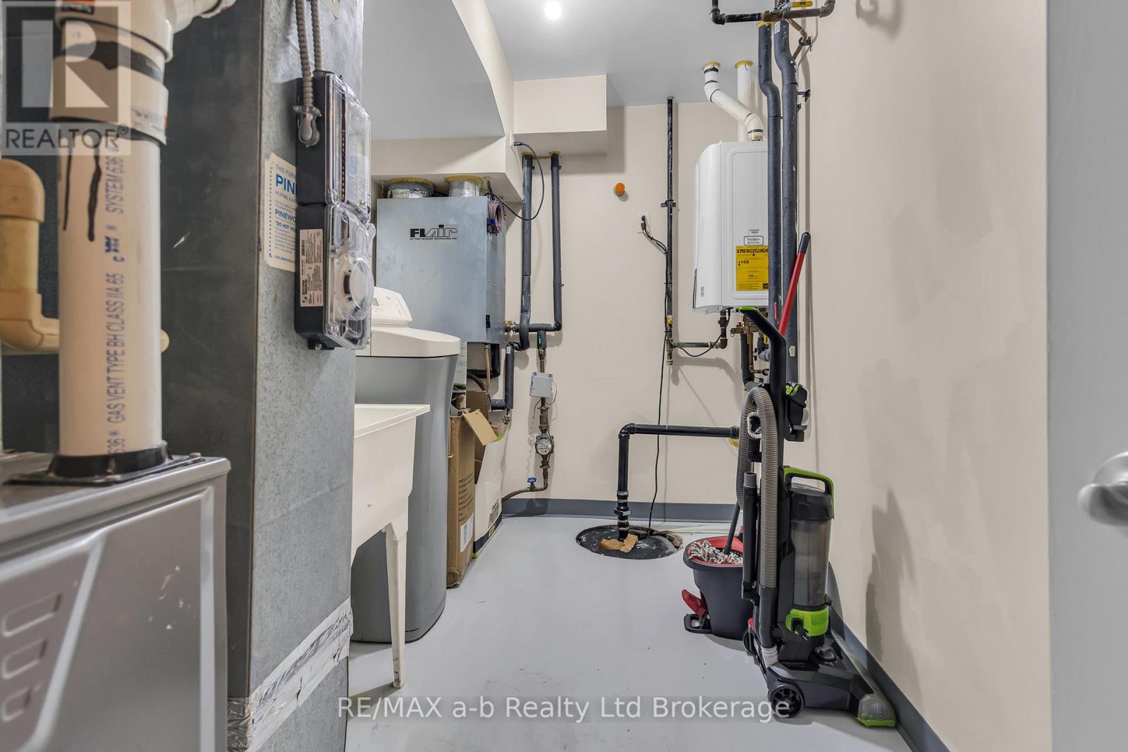 54 Pebble Beach Court Property Photo 29